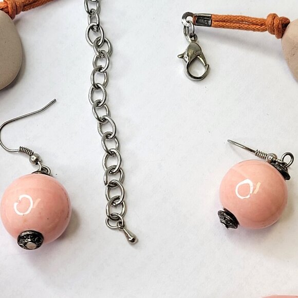 Chunky Pink Bead Necklace - Picture 9 of 11